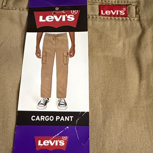 Levi's Other - Levi’s youth cargo pants size 10 NWT tan